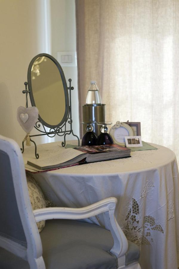 La Dimora Di Artemide Bed & Breakfast Nichelino Eksteriør bilde